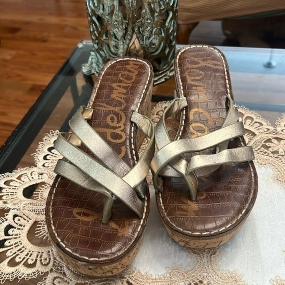 Sam Edelman, metallic gold, crisscross Wedge sandal, size 9